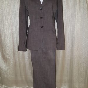 Tahari 3 Button Business Pant Suit Sz.10 $50